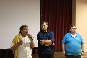 Nach der Filmvorführung standen Harald Kuntze und Sebastian Sakautzki den Besucherinnen und Besuchern für Fragen zur Verfügung. Bildnachweis: BdV-Landesverband Hessen